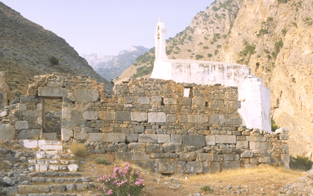 Stacked sanctuaries at the mouth of the Samaria Gorge, Sphakia, Crete: Classical temple, Late Roman basilica, Venetian-period church. Photo: O. Rackham, July 1987.