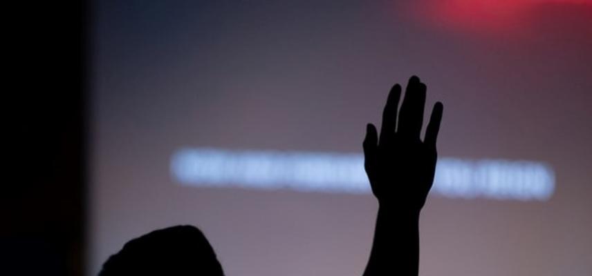 hand up